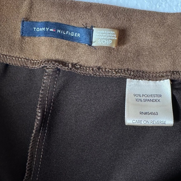 Small Women's Tommy Hilfiger Velvety Faux Suede Berkeley Slim Pants - Picture 4 of 8